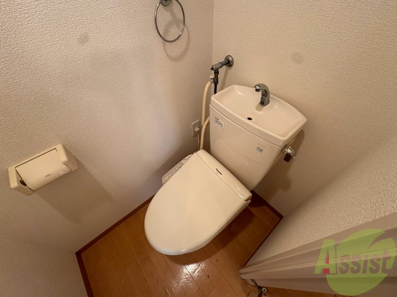 トイレ　トイレです。ウォシュレット付を探している方、おすすめです。