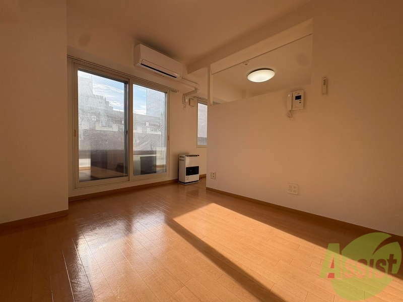 居室・リビング　シンプルな造りのワンルームのお部屋です！