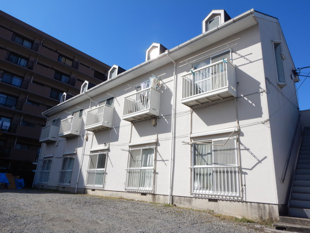 建物外観　南向き、まいばすけっと（スーパー）徒歩１分