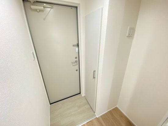 玄関　別部屋参照写真