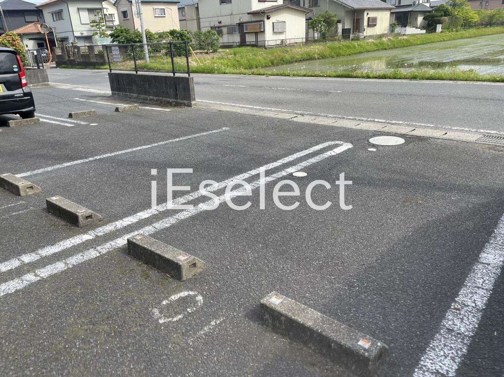 駐車場　敷地内駐車場も募集中です！