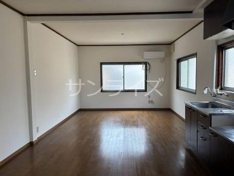 東大阪市小若江3丁目貸家の居間写真