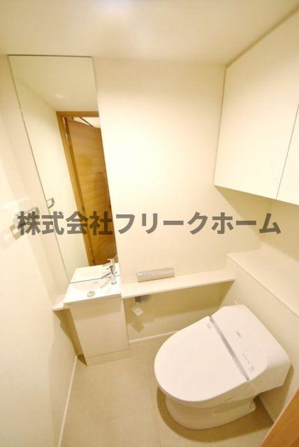 ＪＲ中央線 三鷹駅 徒歩1分 28階建 築8年のトイレ写真