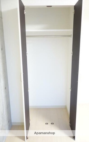 ドールマウスバンクの内装写真