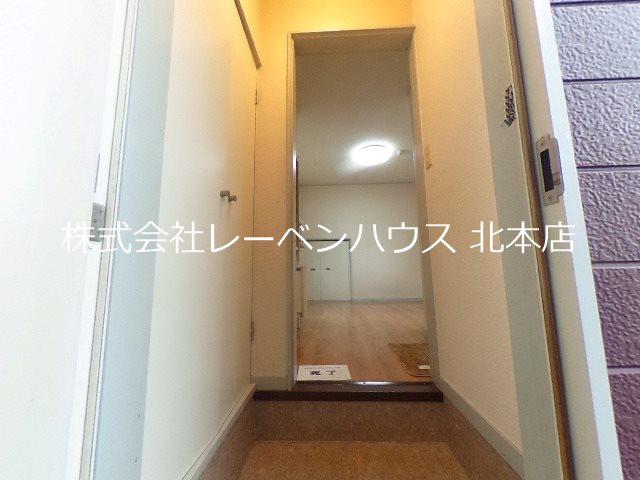 玄関　レーベンハウス北本店へ　048-590-5757