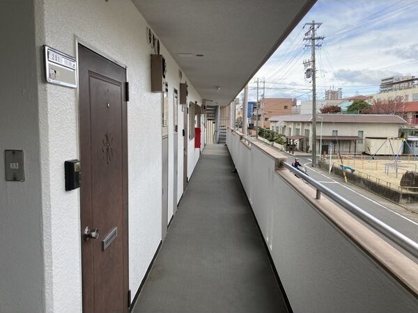 近鉄名古屋線 烏森駅 徒歩8分 5階建 築42年の外観写真