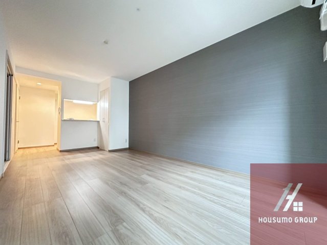 ウェルスクエア山坂の居間写真