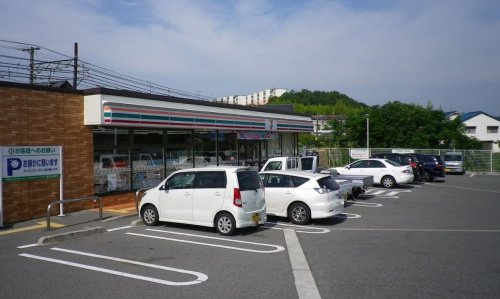 コンビニ　セブンイレブン 神戸押部谷西盛店（コンビニ）まで917m