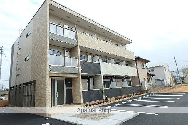 つくばエクスプレス つくば駅 バス乗車時間：29分 最寄りバス停で下車 徒歩8分 築9年