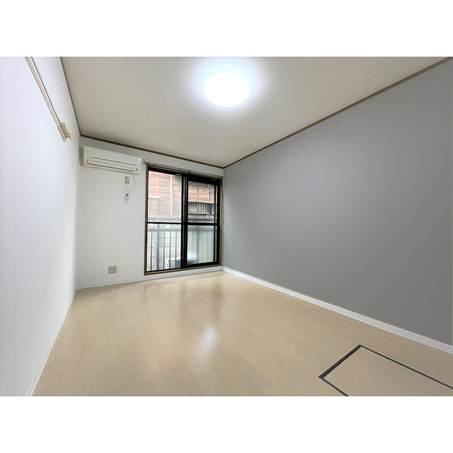 居室・リビング　明るいお部屋です