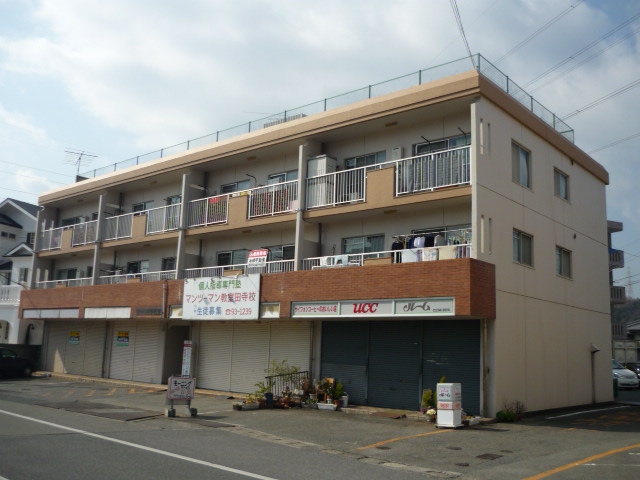 メゾンやすむろIの外観写真
