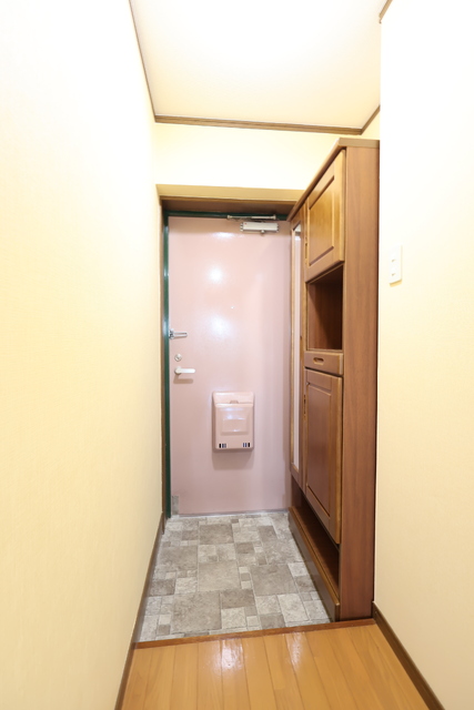 京塚チェリーマンションの玄関写真
