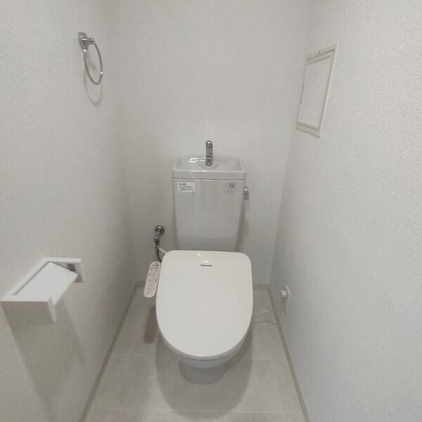 近鉄大阪線 近鉄八尾駅 徒歩5分 7階建 築24年のトイレ写真