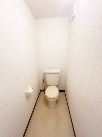トイレ　落ち着いた色調のトイレです♪