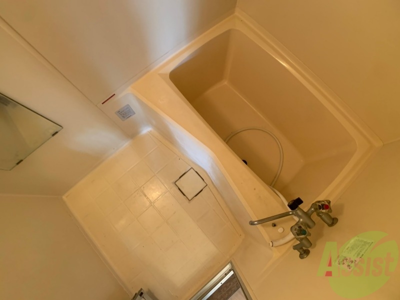 バス・シャワールーム　お風呂になります。一日の疲れを癒してくださいね。