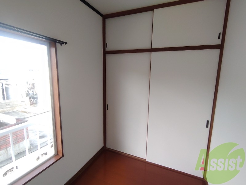 収納　収納は大きく、たくさんの物がしまえそうです。