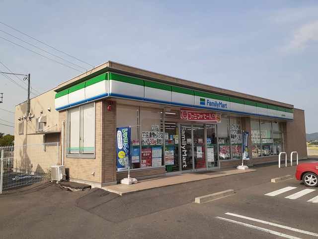 【岡山市南区片岡のアパートのコンビニ】