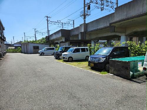 【レオパレス星田IIの駐車場】