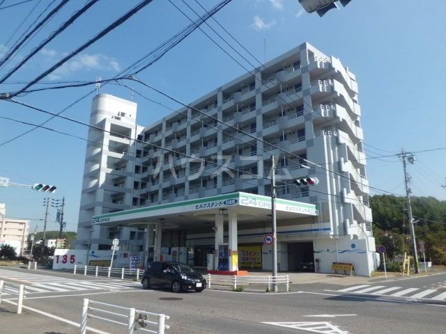 日進市三本木町のマンションの建物外観