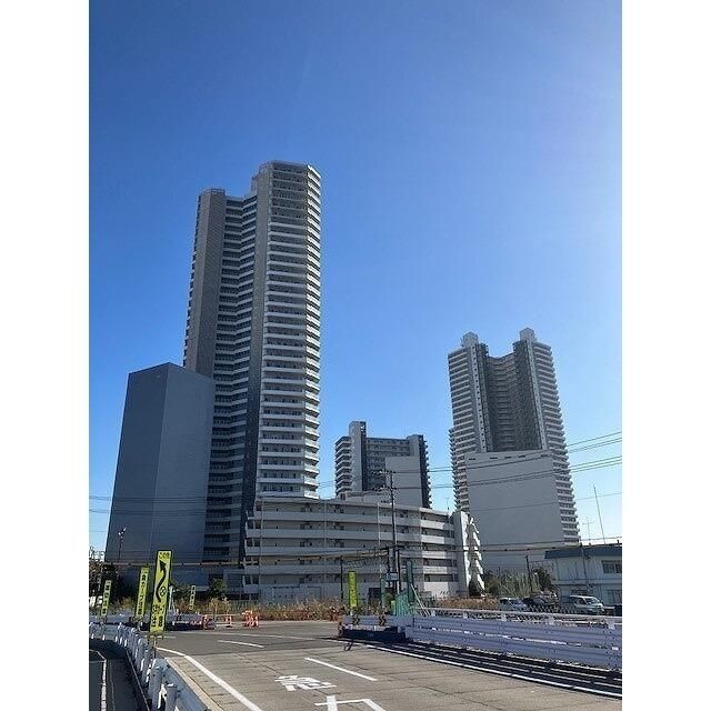 横浜市神奈川区橋本町のマンションの建物外観