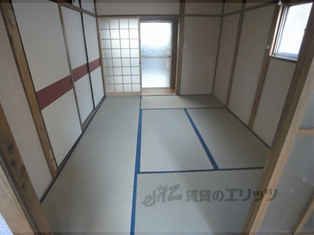 居室・リビング　６帖