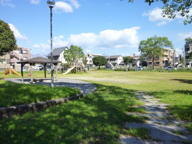 【原田アパートの公園】