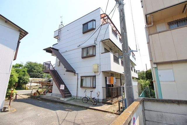 小平市上水本町のマンションの建物外観