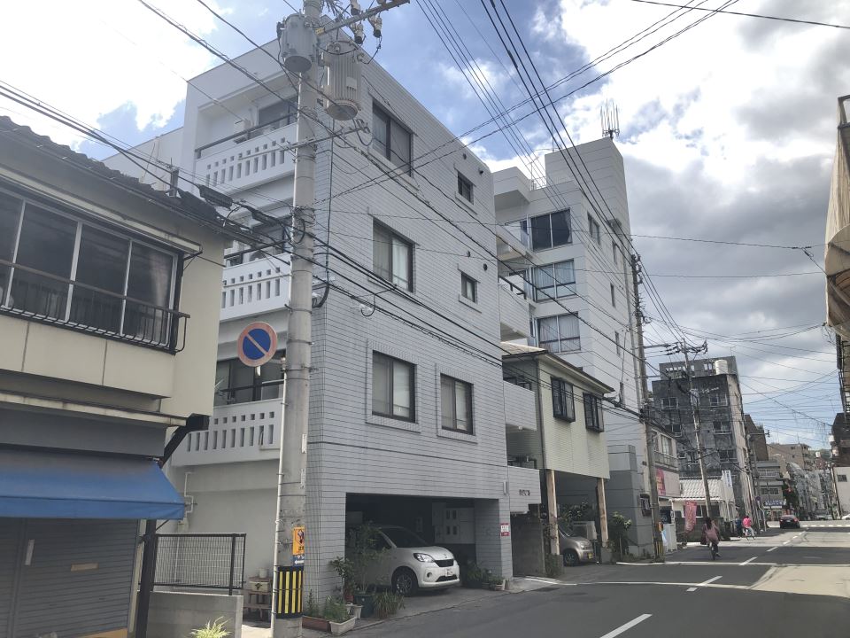 【松田ビル（新屋敷）の建物外観】