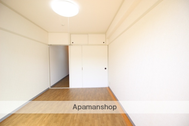 居室・リビング　当店管理物件につき、お客様より、お問合せお待ちしております！