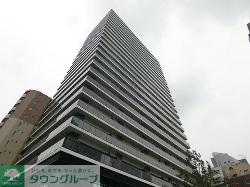 千代田区神田東松下町のマンションの建物外観