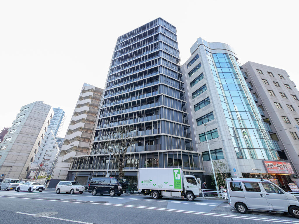 【ZOOM新宿御苑前の建物外観】