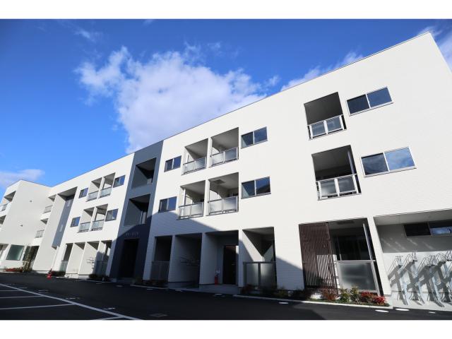 木津川市木津のアパートの建物外観