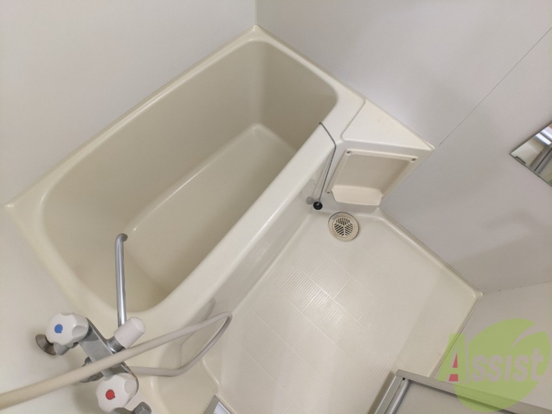 バス・シャワールーム　お風呂です。ゆっくりお風呂につかるのも体に良いですね～