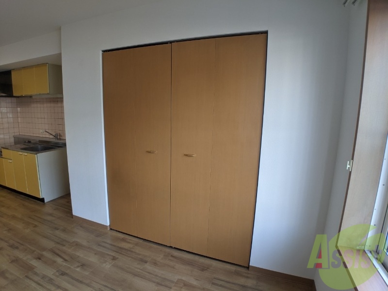 収納　寝室の収納です。物もしまえてお部屋もすっきりしますね。