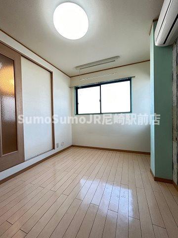 その他部屋・スペース　落ち着いて過ごせるお部屋なので、寝室にいかがでしょうか