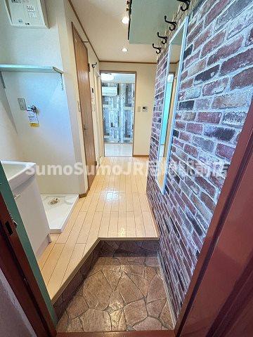 玄関　落ち着いた玄関です