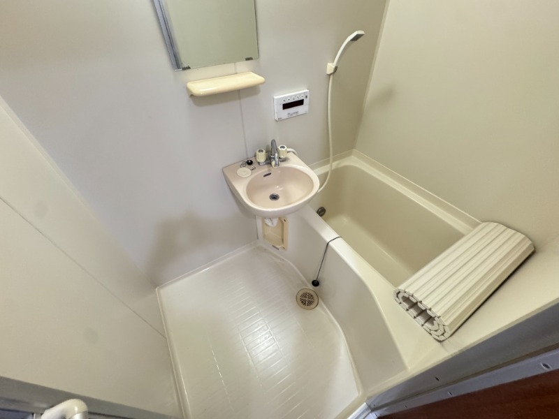 バス・シャワールーム　バス！