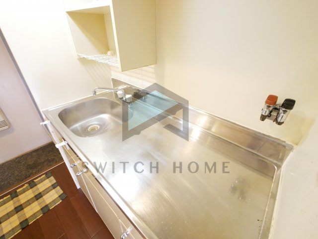 キッチン　コンパクトなキッチンで掃除もラクラク