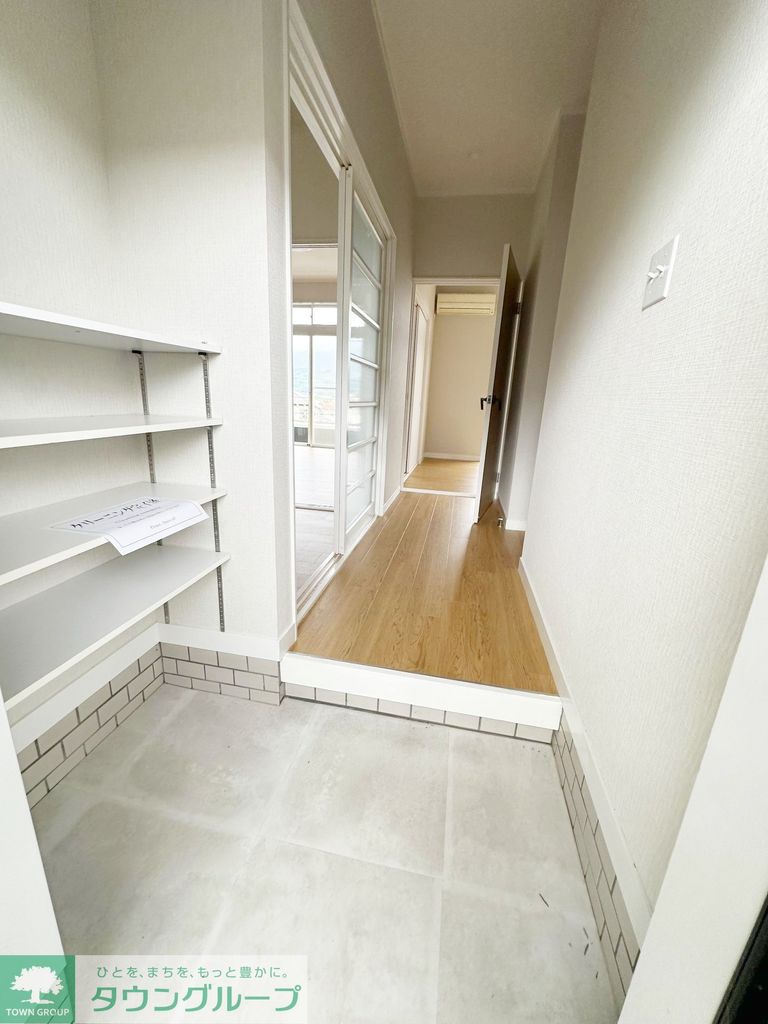 玄関　バルコニー