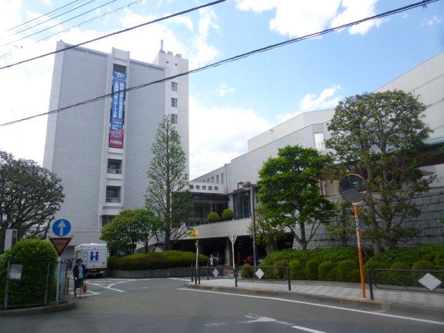 役所　調布市役所（役所）まで350m