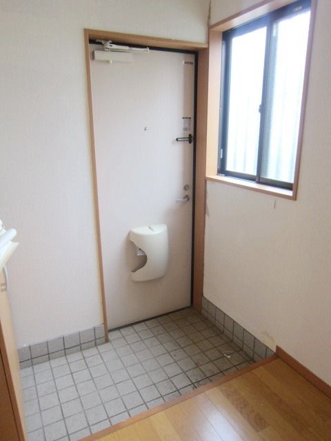 玄関　★お問い合わせはタウンハウジングまで★