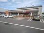コンビニ　セブンイレブン松山保免西１丁目店（コンビニ）まで404m