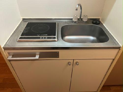キッチン　電熱タイプのコンロが１口