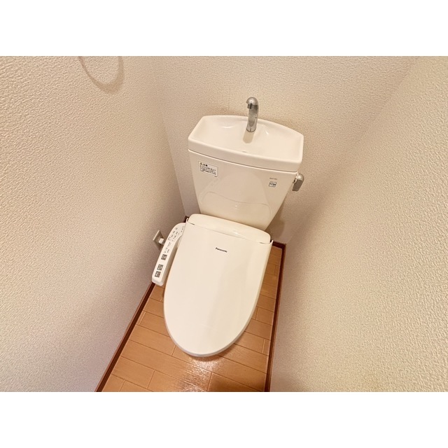 トイレ　シャワー付きトイレ（同仕様タイプ・現況優