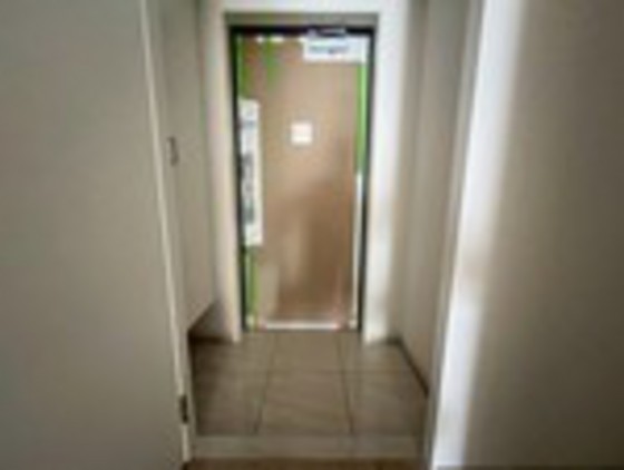 玄関　※３階の写真を使用
