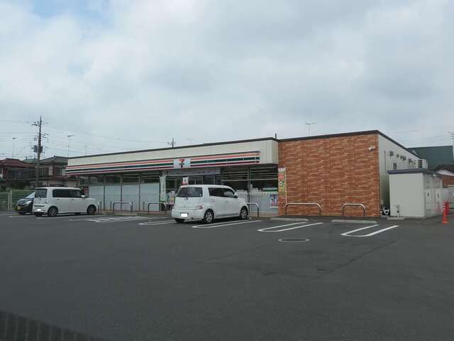 コンビニ　セブンイレブン（コンビニ）まで600m