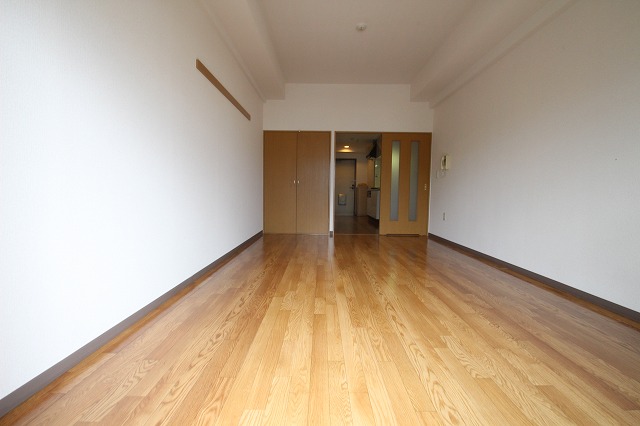 居室・リビング　同物件別号室の写真です。