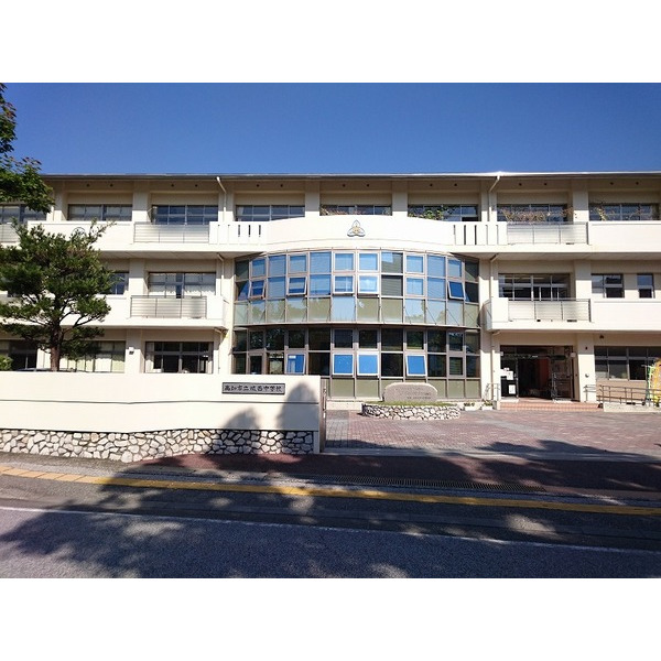 中学校　高知市立城西中学校（中学校）まで2344m