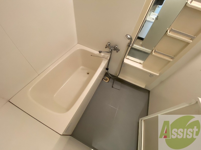 バス・シャワールーム　お風呂です。ゆっくりお風呂につかるのも体に良いですね～