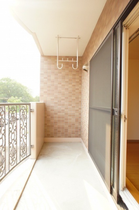 バルコニー　図面と現状に相違がある場合には現状を優先